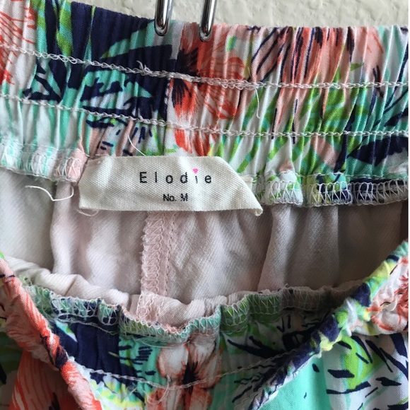 Elodie floral print shorts! Medium! - Picture 3 of 3